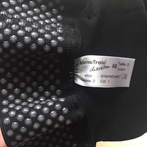 Bauerfeind VenoTrain Discretion Compression Stockings (Black) - Picture 5 of 16